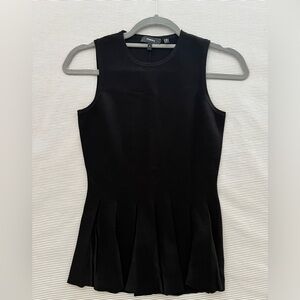 NWOT Theory black top peplum P size